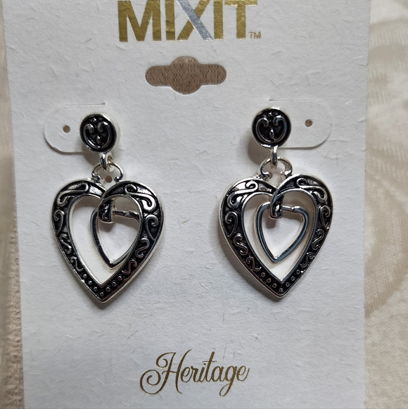 Mixit Black and Silver Heart Earrings New - Picture 4 of 4